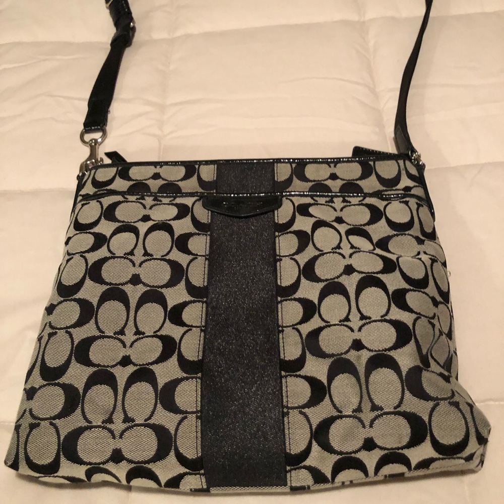 Coach black and white crossbody